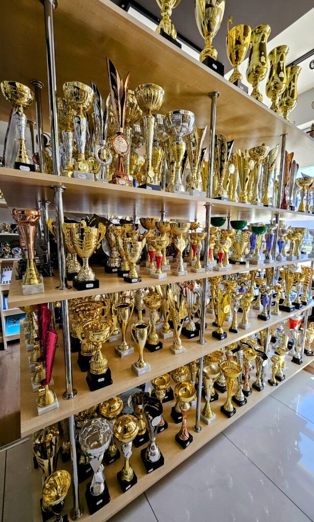 trofea-sportowe-grawer-ams-puchary-2