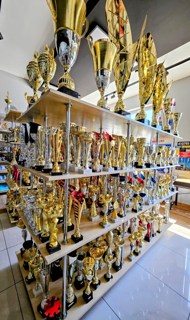 trofea-sportowe-grawer-ams-puchary-4